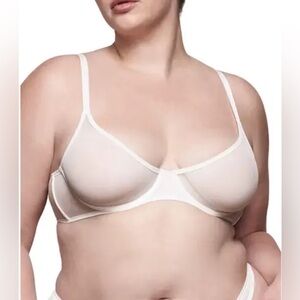 SKIMS Ultrafine Mesh Unlined Scoop Bra Marble Color 46DDD